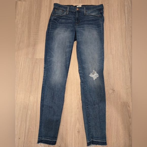 J. Crew  8" toothpick jean in Newcastle wash with let-down hem Sz 30 Tall - Picture 5 of 11